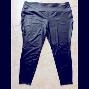 FAUX LEATHER 🧿LEGGINGS NWT PLUS SZ 1X